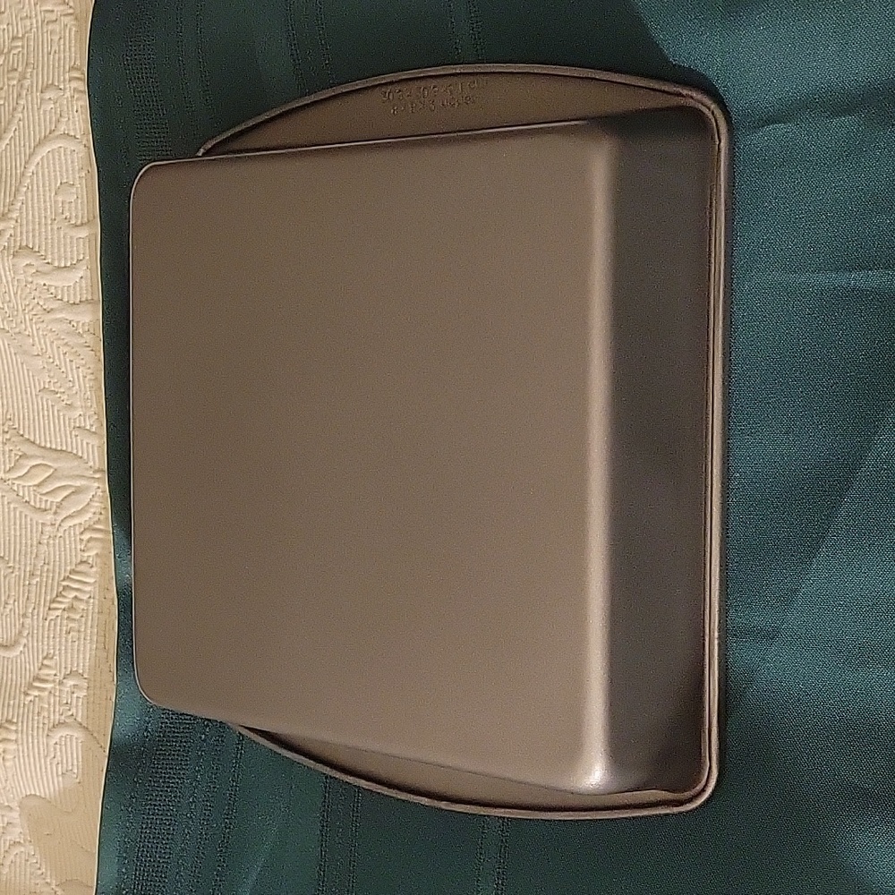 (4) Chicago Metallic Bakeware Set - Picture 9 of 13